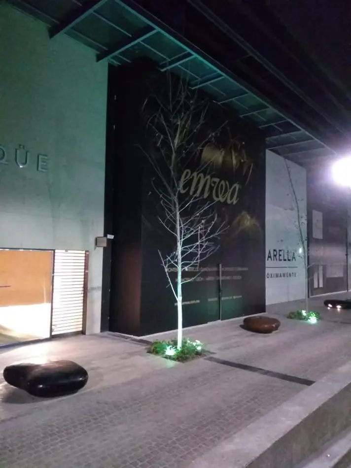 Tapiales de obra Plaza Comercial Proxima Apertura Emwa - MkTing activo